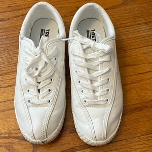 Tretorn white leather sneakers. Size 7.7M.